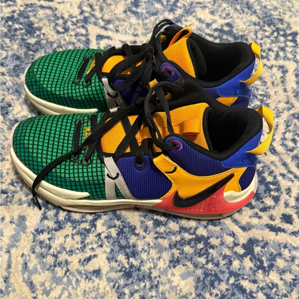 Nike LeBron Witness 6.5 YMid Multi-Color - FQ8170-585 MT